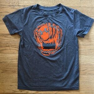 “HeatGear” Under Armour t-shirt with baseball glove